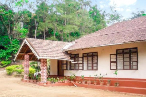 Idyllic stay for friends, 1 km from Madikeri Fort by GuestHouser